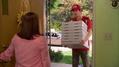 The Middle 8x22