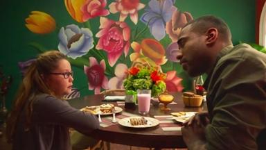 La casa de las flores 1x11