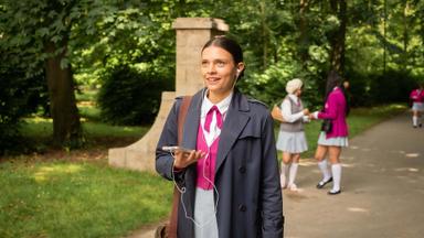 Maxton Hall: Un mundo entre nosotros 2x1