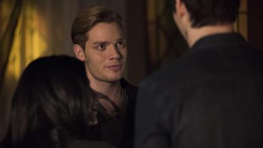 Cazadores de sombras 2x13