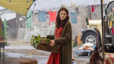 Sanctuary: Historia de una bruja 2x1