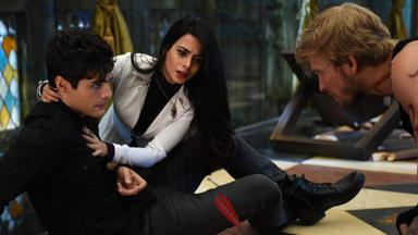 Cazadores de sombras 1x8