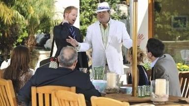 Modern Family 2x23