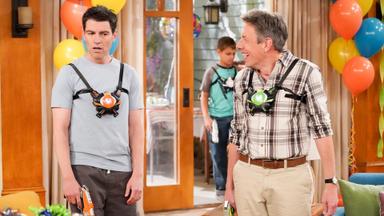 The Neighborhood 5x18