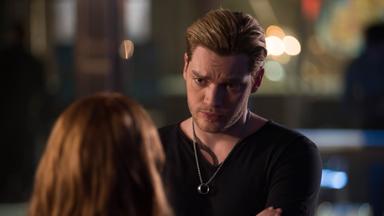 Cazadores de sombras 3x13