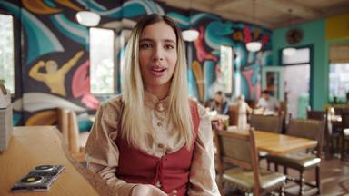 Gabby Duran: Alien total 2x14