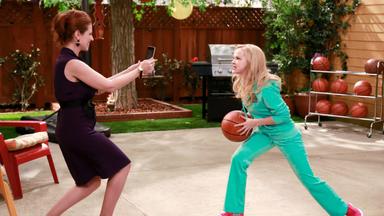 Liv y  Maddie 2x6