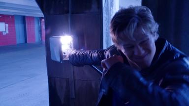 MacGyver 1x14