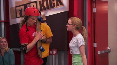 Liv y  Maddie 1x6