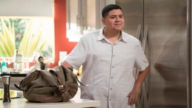 Modern Family 9x10