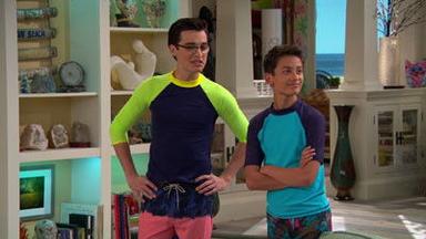 Liv y  Maddie 4x8
