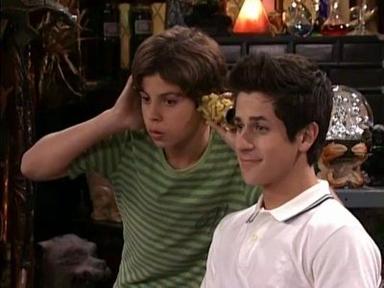 Los magos de Waverly Place 2x4