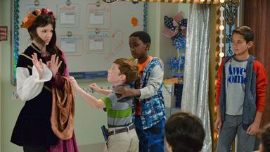 Liv y  Maddie 2x15