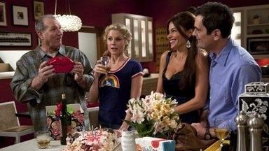 Modern Family 2x24
