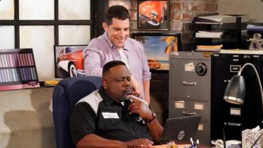 The Neighborhood 5x2