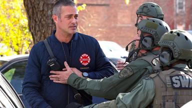 Chicago Fire 11x10