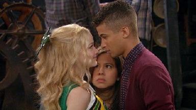 Liv y  Maddie 3x3