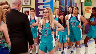 Liv y  Maddie 1x2