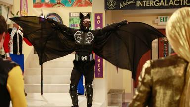 Liv y  Maddie 2x14