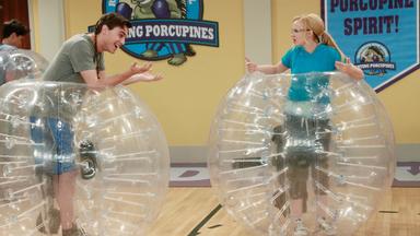Liv y  Maddie 2x18