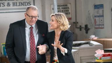 Modern Family 10x13