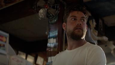 Animal Kingdom 3x9