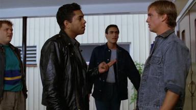 MacGyver 4x2