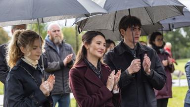 Sanctuary: Historia de una bruja 2x2