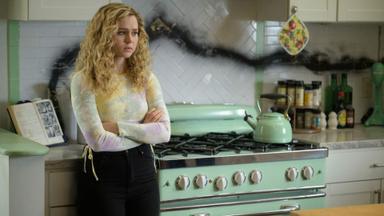 Stargirl 2x12