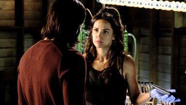 Wynonna Earp 2x3