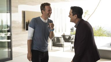 Modern Family 9x8