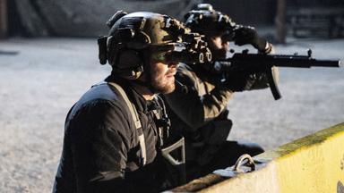 SEAL Team 4x9