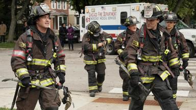 Chicago Fire 7x8