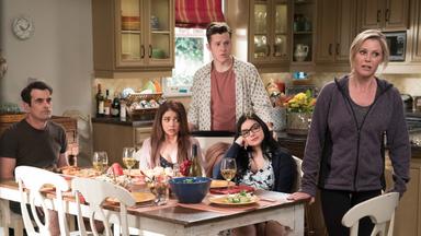 Modern Family 9x20
