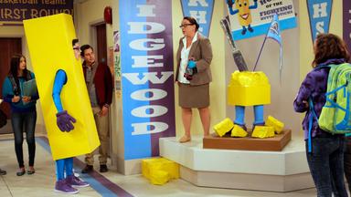 Liv y  Maddie 2x22