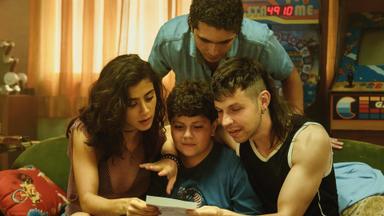 Dear Killer Nannies: Criado por sicarios 1x3