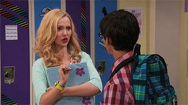 Liv y  Maddie 1x8