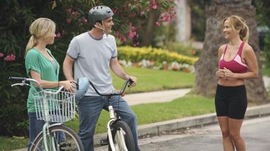 Modern Family 1x2