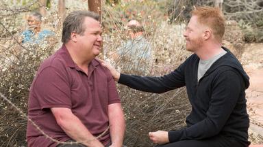 Modern Family 9x17