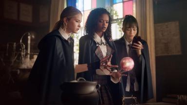 Coven Academy: El hechizo de las brujas 1x2