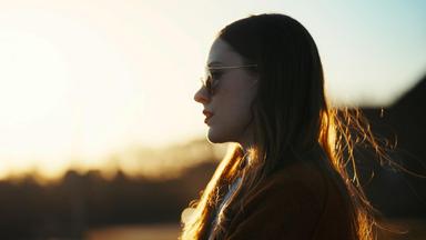 Renacer de las cenizas 1x2