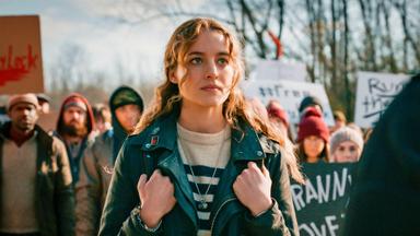 The Republic of Sarah 1x3